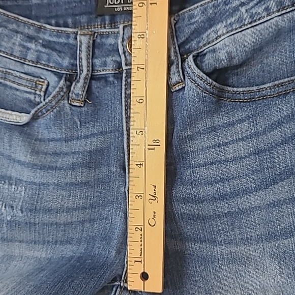 Judy Blue Jeans Women's sz 26 Relaxed Fit Mid Rise Distressed Crop Denim Jeans - Picture 12 of 14